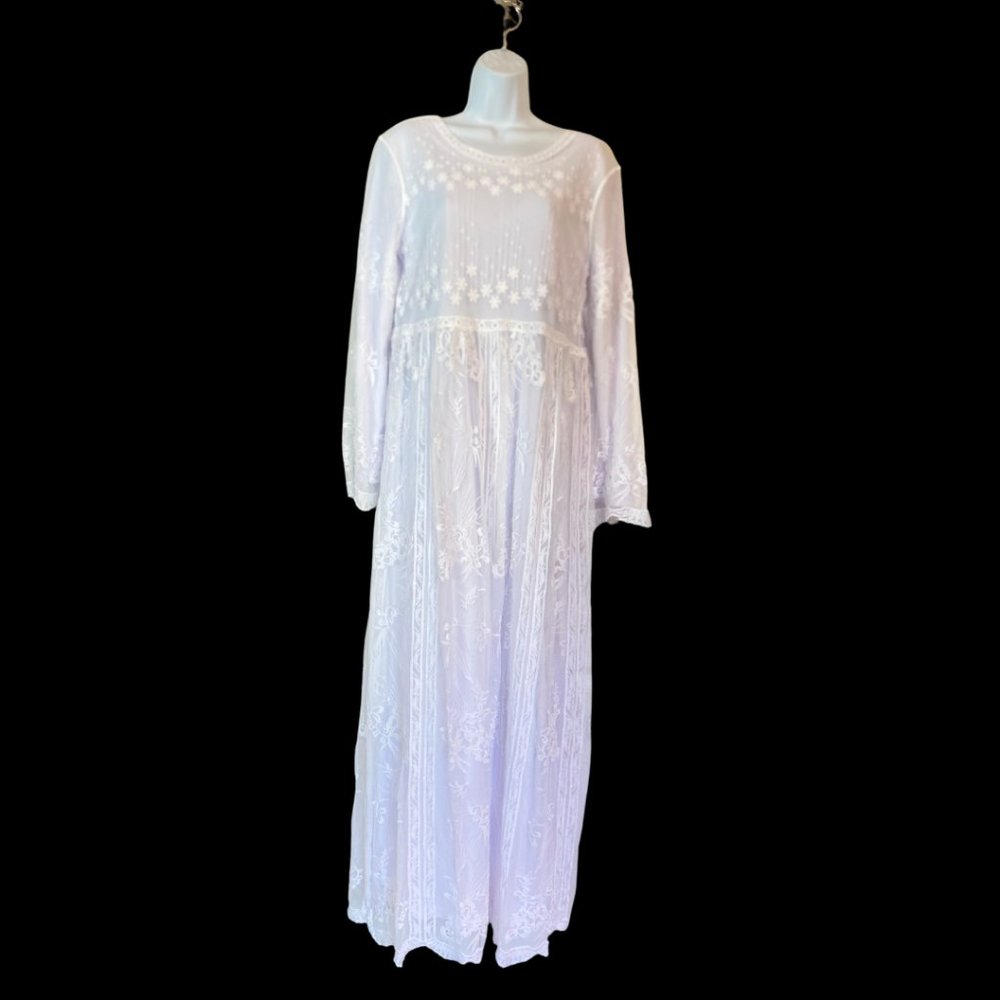 White long dress flower